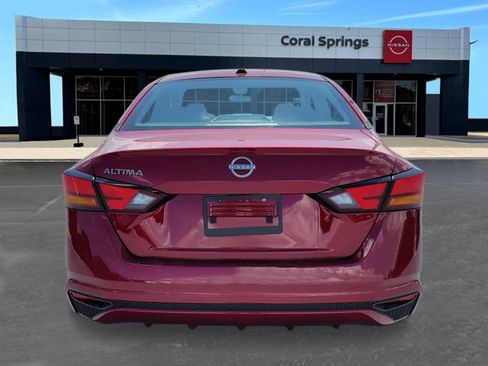 New 2025 Nissan Altima 2.5 SV image 4