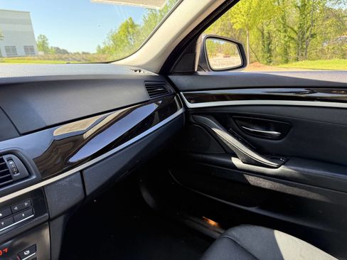 Used 2011 BMW 528i Sedan RWD image 8