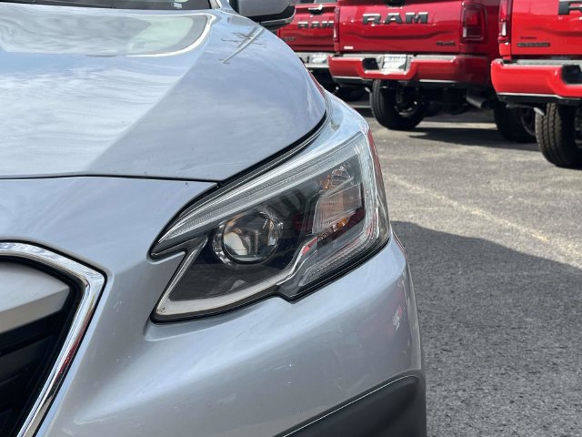 Used 2022 Subaru Outback Limited AWD/4WD image 9