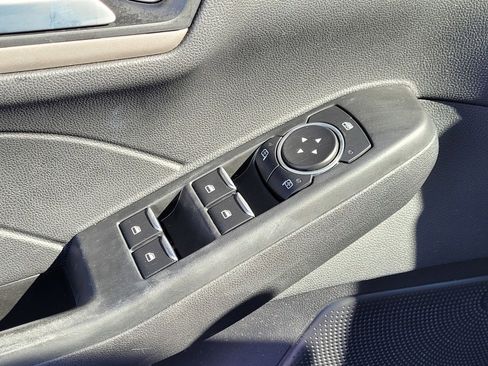 Used 2022 Ford Escape SEL image 17