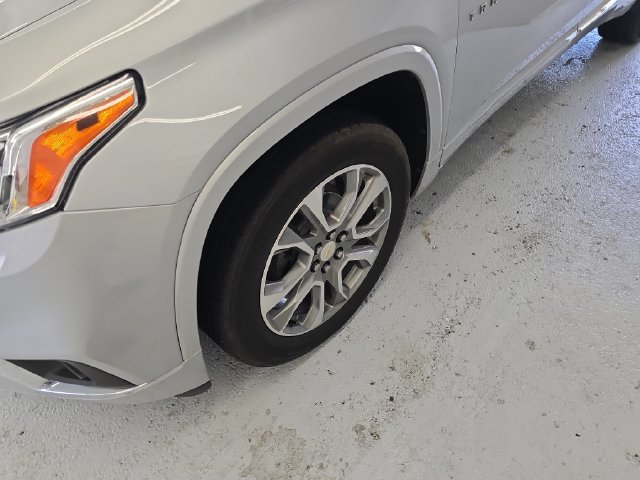 Used 2020 Chevrolet Traverse Premier AWD/4WD image 9
