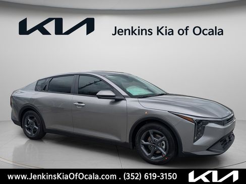 New 2026 Kia K4 LXS image 11