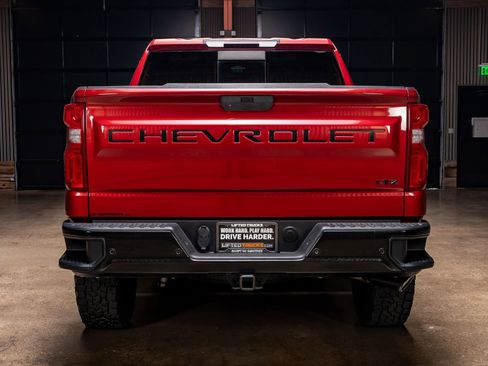 Used 2019 Chevrolet Silverado 1500 LTZ w/ LTZ Texas Edition image 8