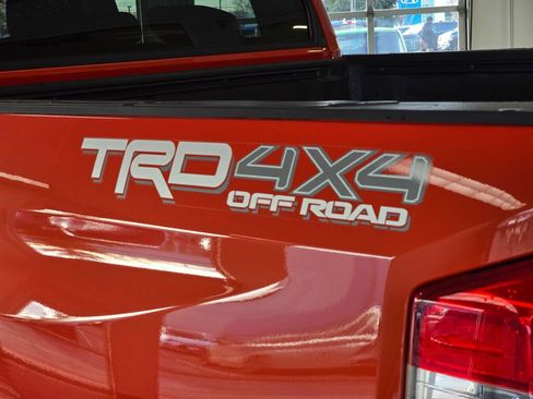 Used 2018 Toyota Tundra Limited image 13