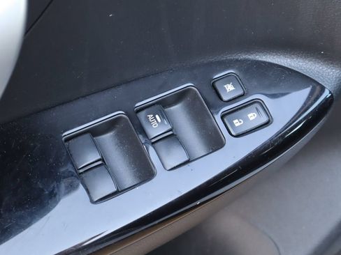 Used 2022 Mitsubishi Eclipse Cross LE AWD/4WD image 18