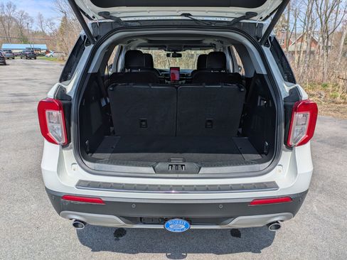 Used 2023 Ford Explorer Limited w/ Limited Technology Package image 21