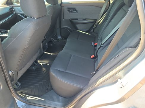 Used 2023 Nissan Rogue S FWD image 15