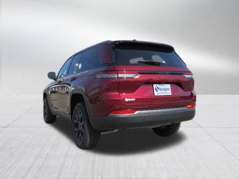New 2026 Jeep Grand Cherokee Altitude RWD image 5
