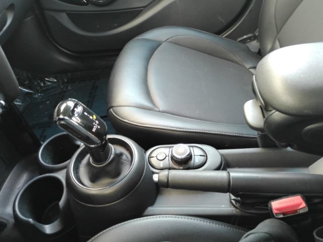 Used 2021 MINI Cooper 4-Door Hardtop FWD image 36