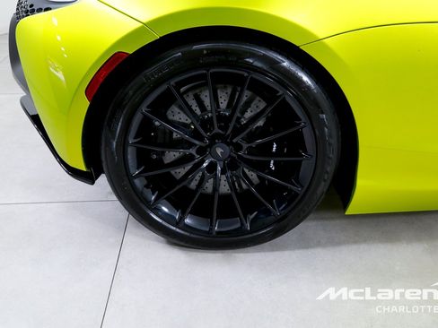 Used 2025 McLaren Artura Spider RWD image 23