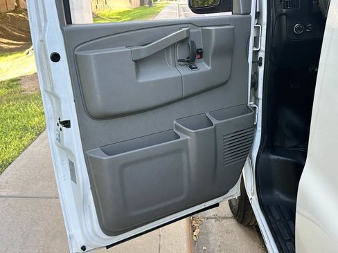 Used 2018 Chevrolet Express 3500 LT w/ LT Preferred Equipment Group RWD image 44
