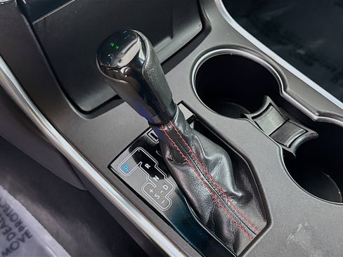 Used 2017 Toyota Camry SE image 20