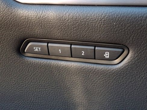 Certified 2023 Cadillac XT5 Sportv w/ Technology Package image 35