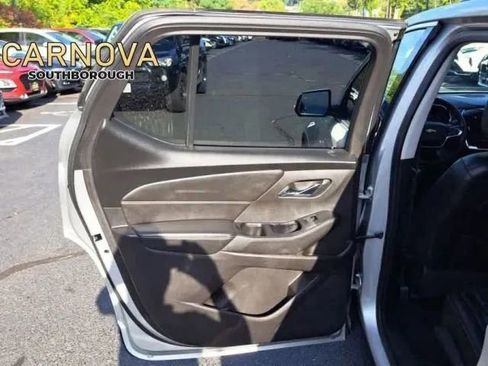 Used 2018 Chevrolet Traverse LT image 21