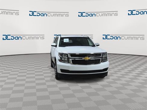 Used 2020 Chevrolet Suburban LT image 3