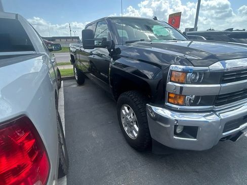 Used 2015 Chevrolet Silverado 2500 LT AWD/4WD image 3