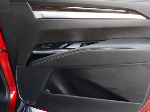 Certified 2025 Cadillac Escalade Premium Luxury w/ LPO, Floor Liner Package image 23