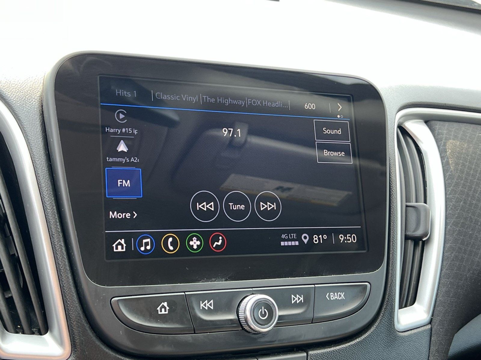 Used 2024 Chevrolet Malibu LT FWD image 18