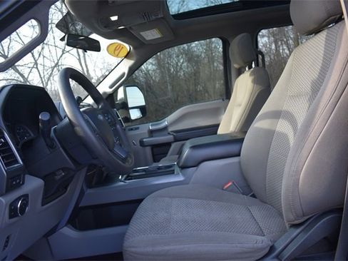 Used 2019 Ford F250 XLT w/ XLT Premium Package image 27