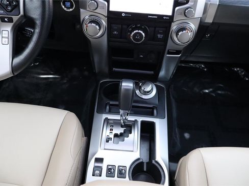 Used 2024 Toyota 4Runner SR5 Premium image 23