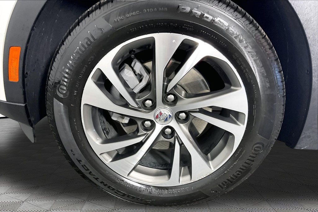 Certified 2022 Buick Envision Essence w/ Technology Package I FWD image 30