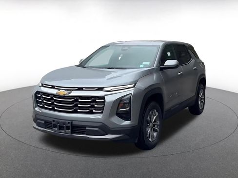 Used 2025 Chevrolet Equinox LT FWD image 7