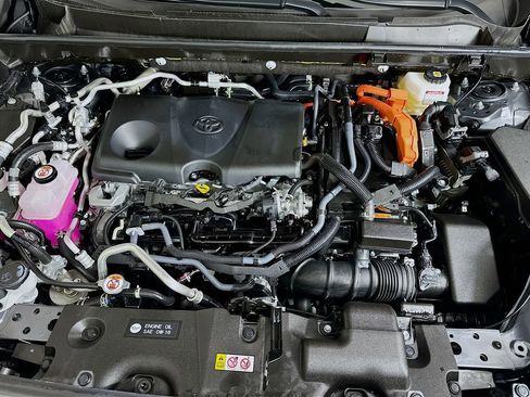 Certified 2025 Toyota RAV4 SE AWD/4WD image 29