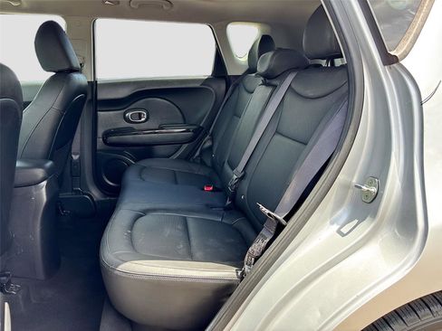 Used 2016 Kia Soul ! w/ Premium Package FWD image 25