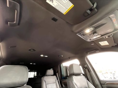 Used 2021 Chevrolet Tahoe Z71 w/ Luxury Package image 13