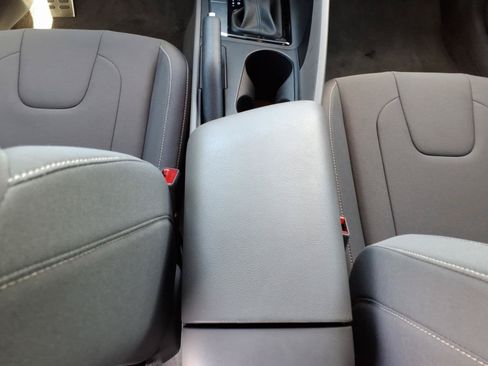 Certified 2025 Hyundai Elantra Sport FWD image 17