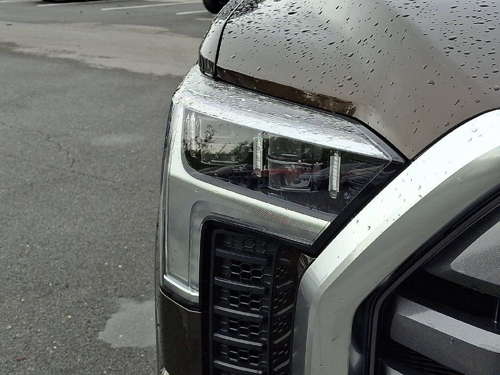 Used 2022 Toyota Tundra Limited AWD/4WD image 12