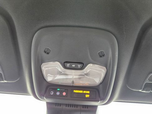 Used 2023 Chevrolet Colorado Z71 w/ Z71 Convenience Package 2 image 21