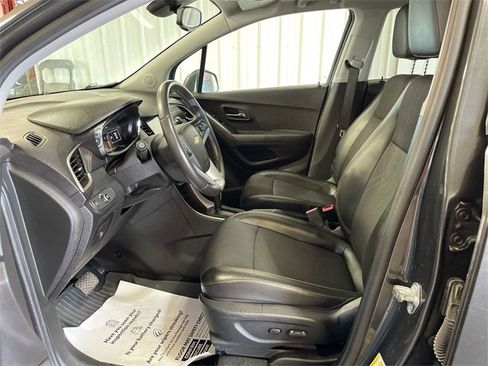 Used 2017 Chevrolet Trax LT image 11