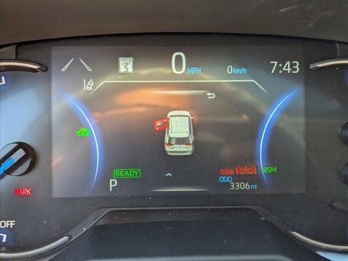 Used 2025 Toyota RAV4 XLE w/ Convenience Package image 11