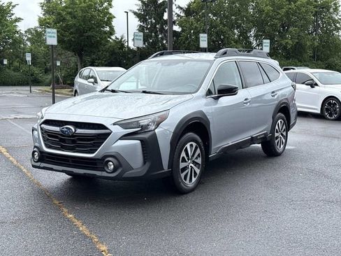 Used 2024 Subaru Outback Premium AWD/4WD image 5