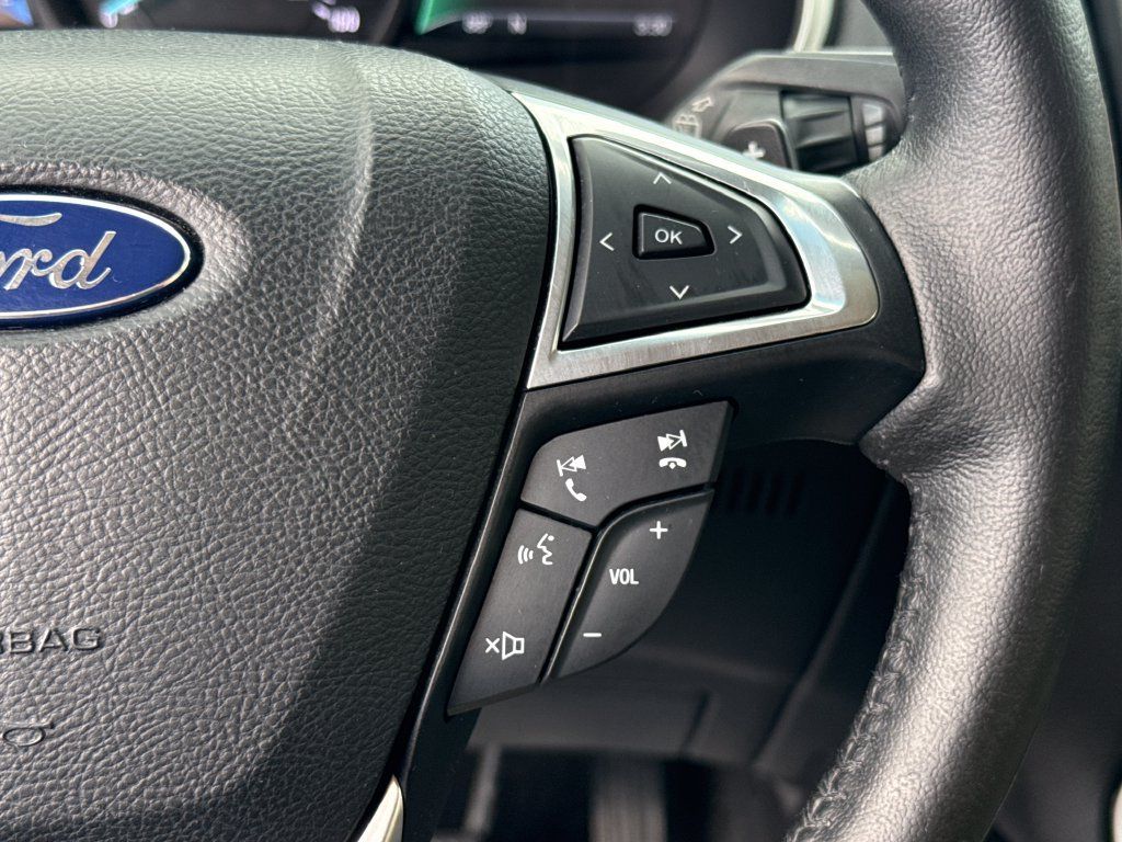 Used 2015 Ford Edge SEL w/ Equipment Group 201A AWD/4WD image 14
