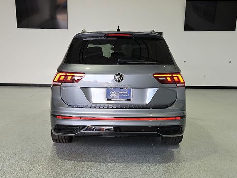 Certified 2023 Volkswagen Tiguan SE R-Line FWD image 7