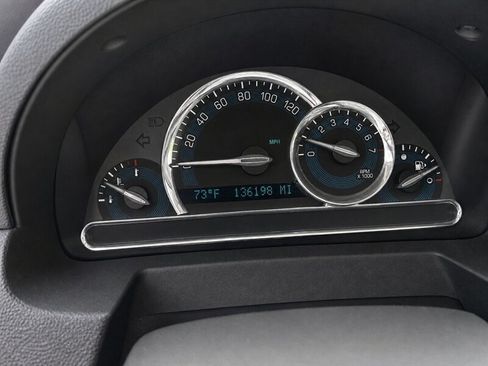 Used 2011 Chevrolet HHR LT FWD image 11