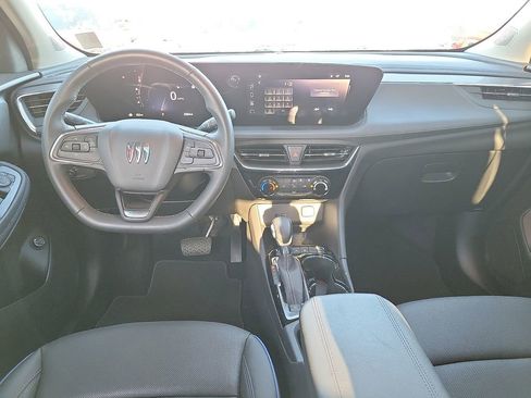 Used 2025 Buick Encore GX Sport Touring image 8
