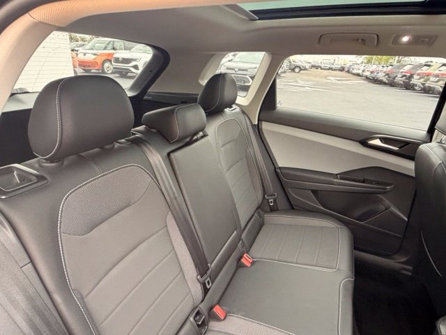 Certified 2023 Volkswagen Taos SE w/ Panoramic Sunroof Package FWD image 14