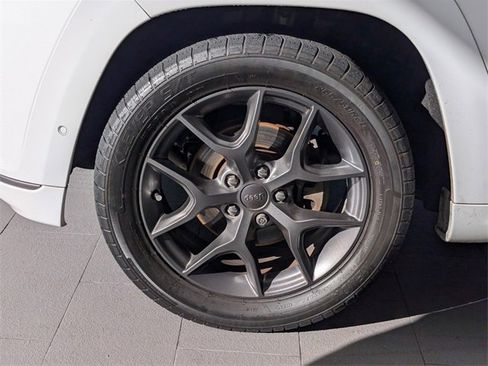 Used 2019 Jeep Grand Cherokee Limited X image 4