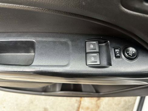 Used 2021 Chevrolet Colorado LT w/ Fleet Safety Package image 10