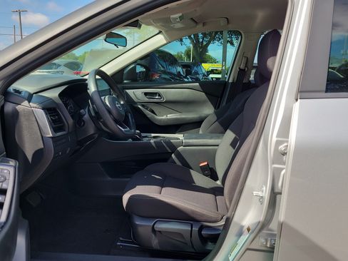Certified 2024 Nissan Rogue S FWD image 17