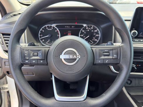 Used 2024 Nissan Rogue S FWD image 20