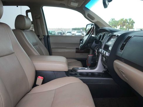 Used 2013 Toyota Sequoia Platinum RWD image 15