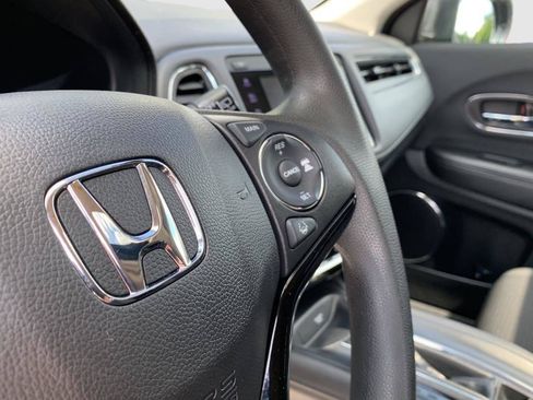 Used 2022 Honda HR-V EX image 48