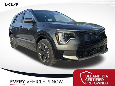 Certified 2024 Kia Niro Wind w/ Wind Preserve Package FWD image 1