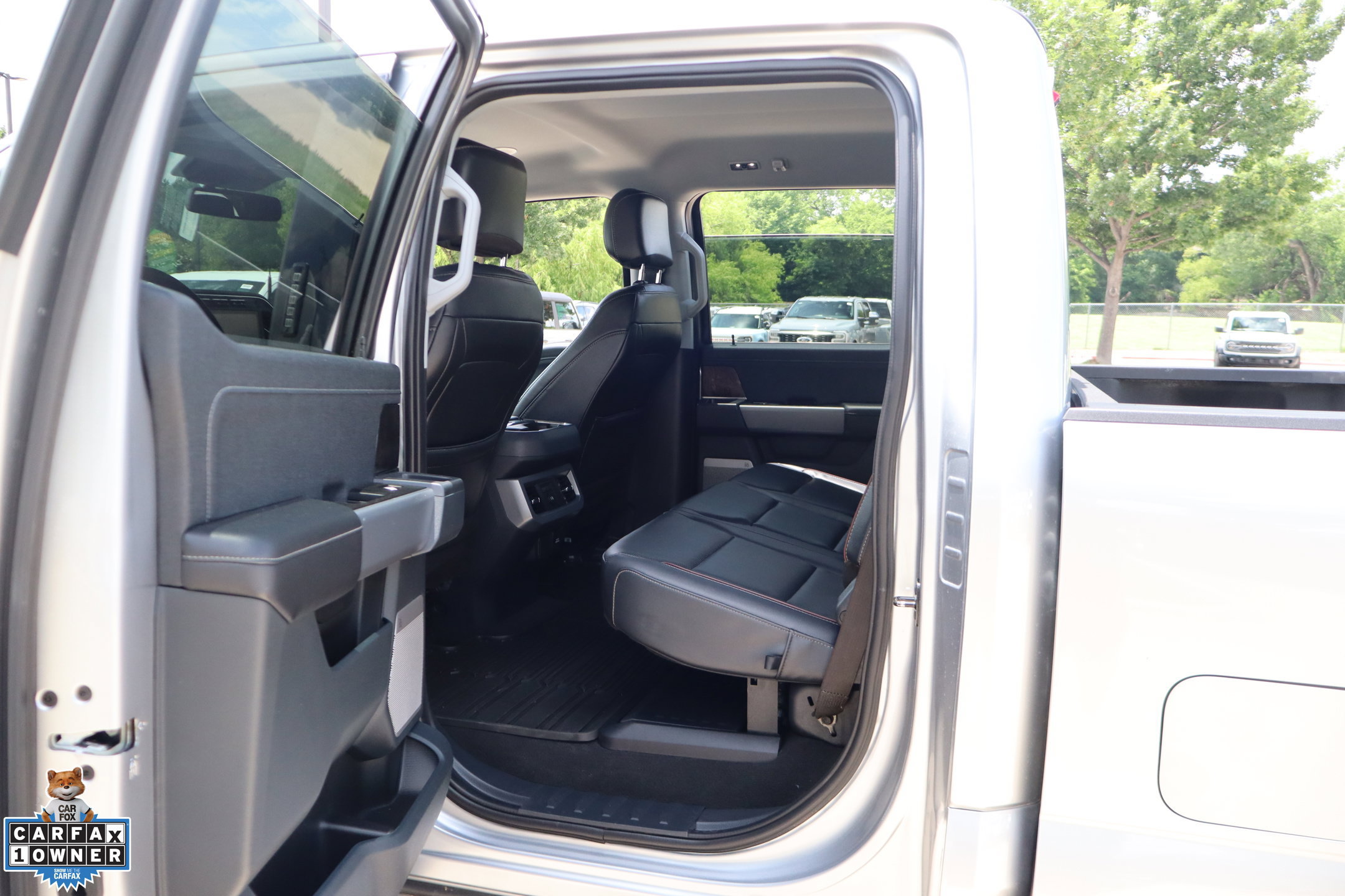 Used 2024 Ford F350 Lariat w/ Lariat Ultimate Package AWD/4WD image 26