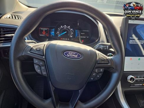Used 2024 Ford Edge SE w/ Black Appearance Package AWD/4WD image 14