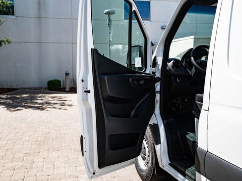 New 2026 Mercedes-Benz Sprinter 2500 image 23